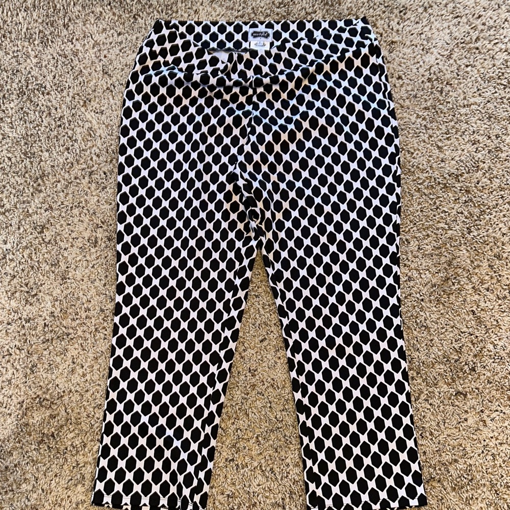 Mud Pie Black and White Geometric Pants